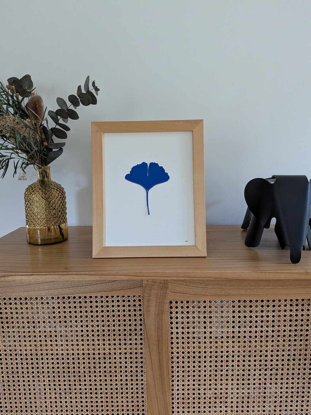 Ginkgo bleu aux détails dorés